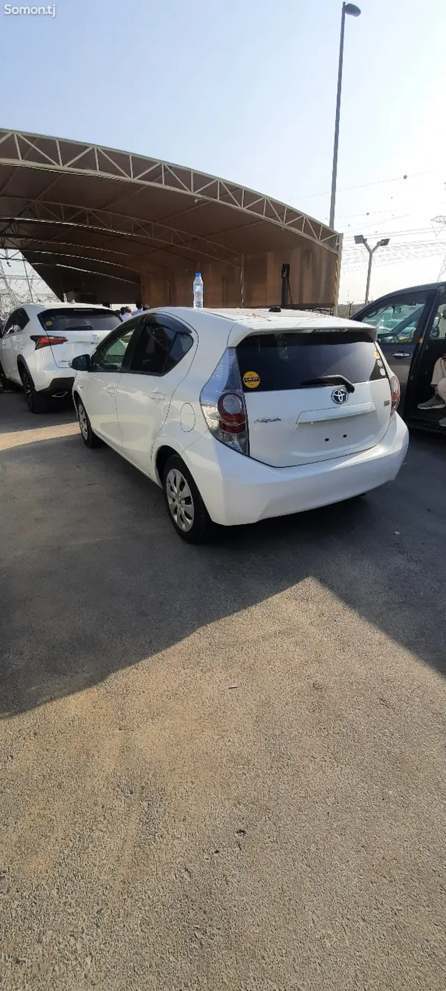 Toyota Aqua 2014 · 1.5 AT