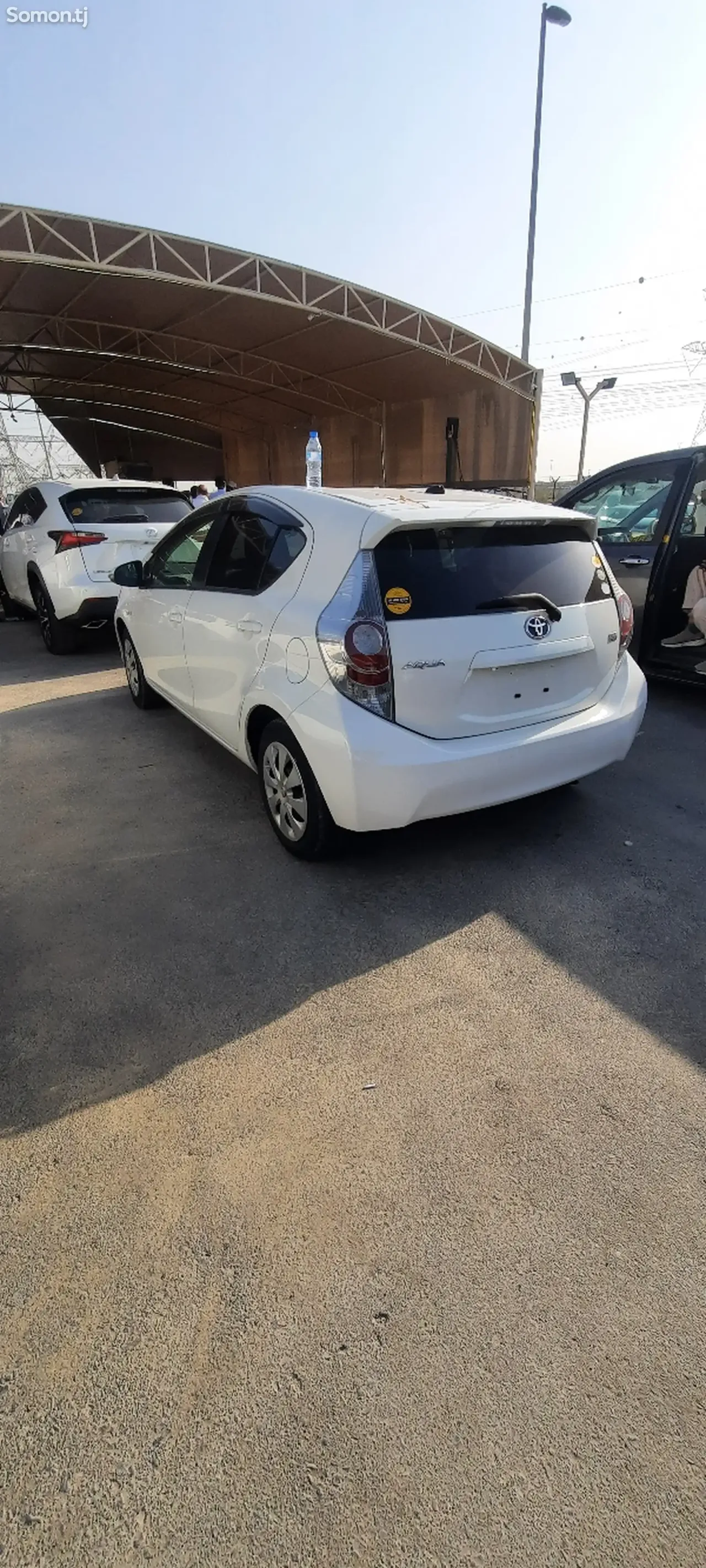 Toyota Aqua 2014 · 1.5 AT