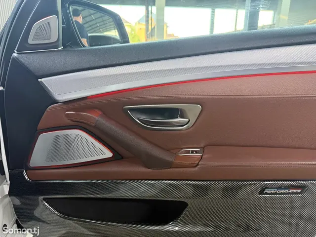 BMW 5 series 2013 · 2.0 AT