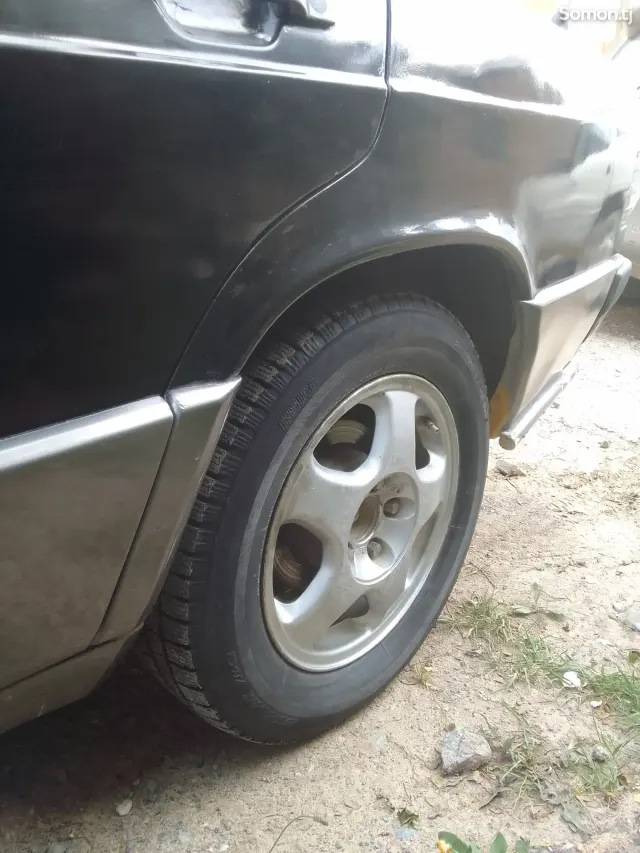 Mercedes-Benz W201 1990 · 2.0 MT