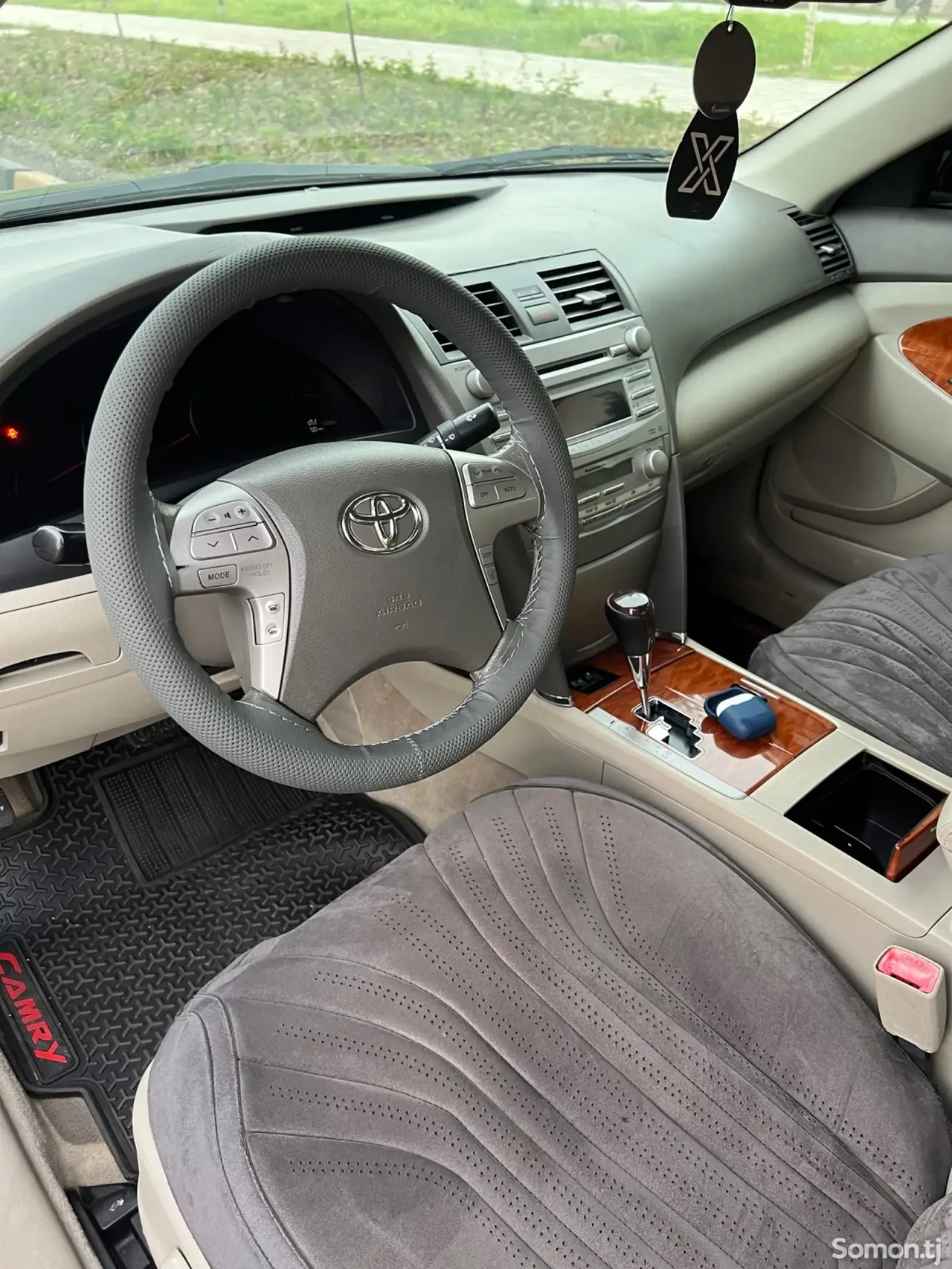 Toyota Camry 2011 · 2.5 AT
