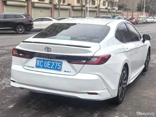 Toyota Camry 2025 · 2.0 AT