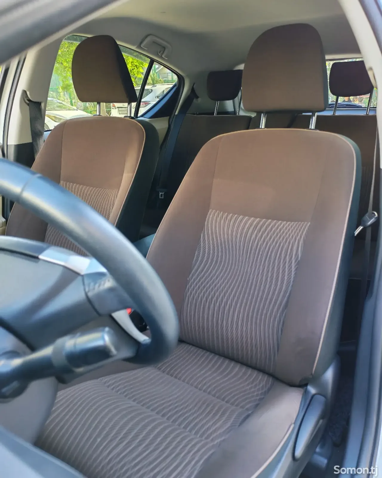 Toyota Aqua 2014 · 1.5 AT