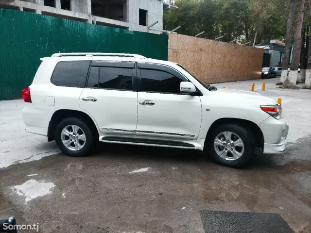 Toyota Land Cruiser 2012 · 4.0 AT