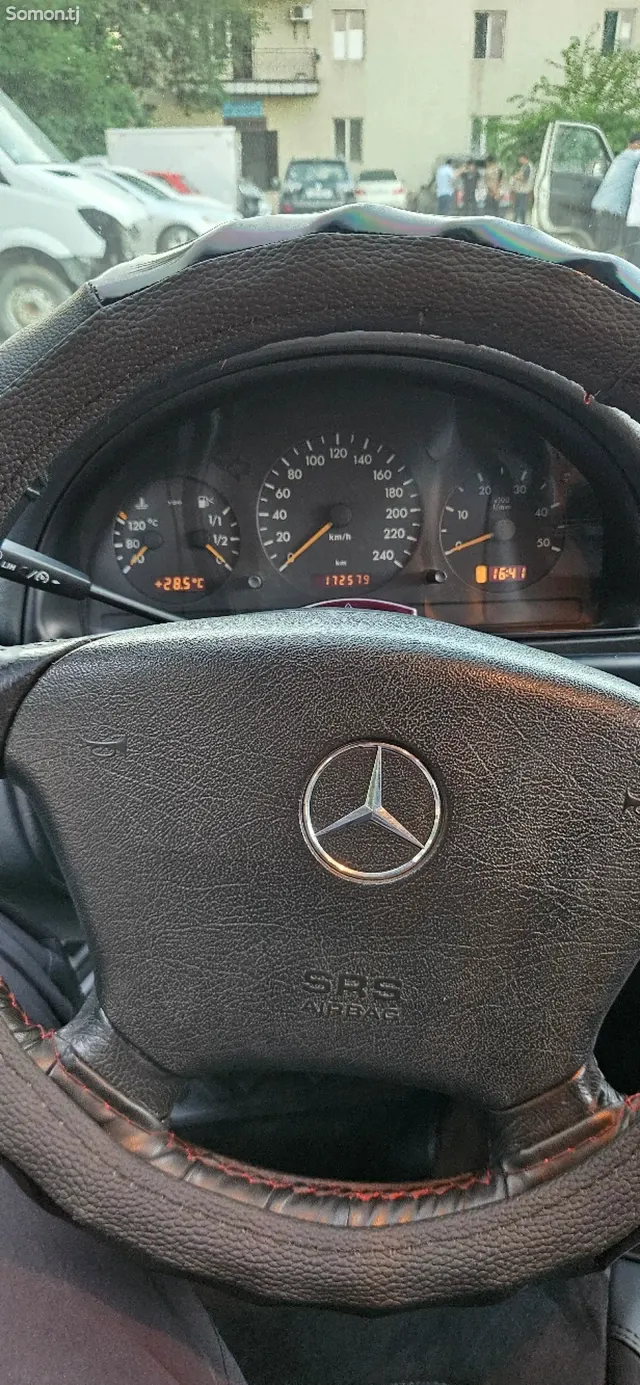 Mercedes-Benz ML class 2002 · 2.7 AT
