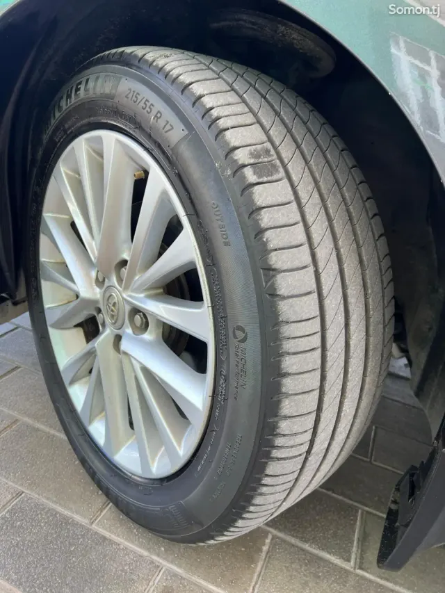 Toyota Camry 2016 · 2.5 AT