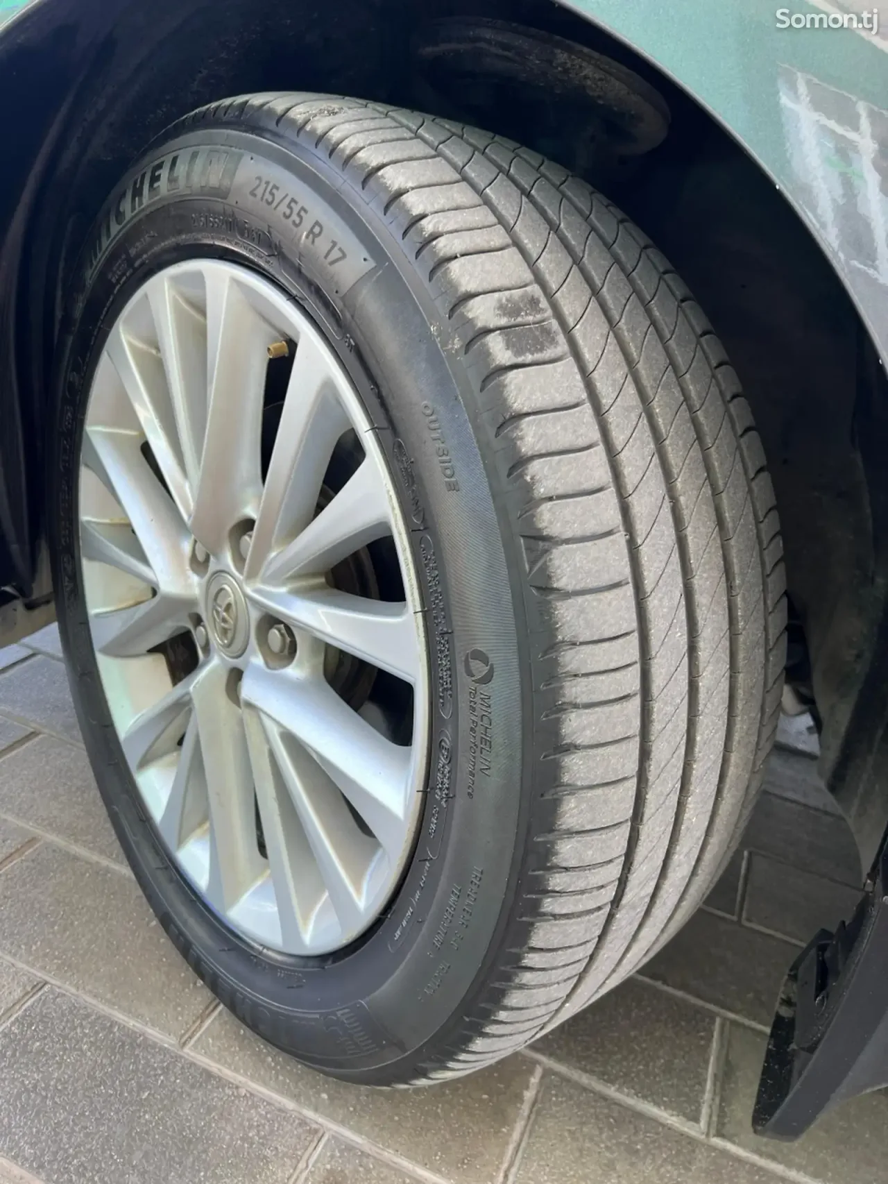 Toyota Camry 2016 · 2.5 AT