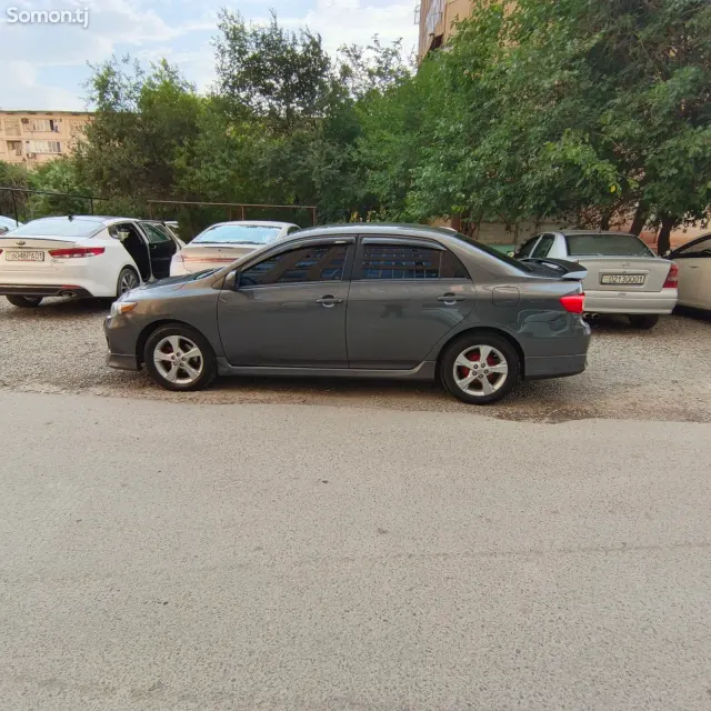 Toyota Corolla 2012 · 1.8 AT