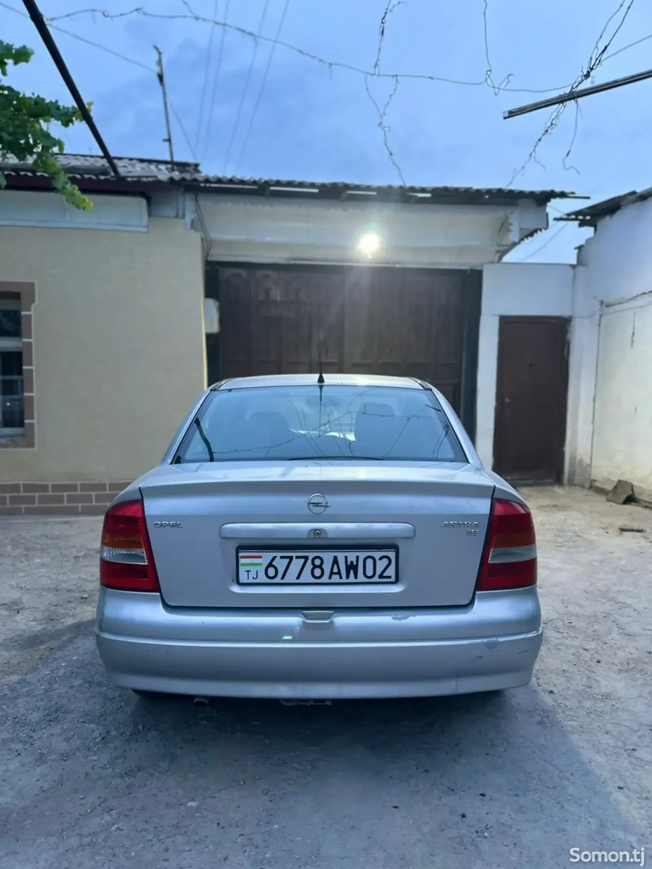 Opel Astra G 1999 · 1.6 MT
