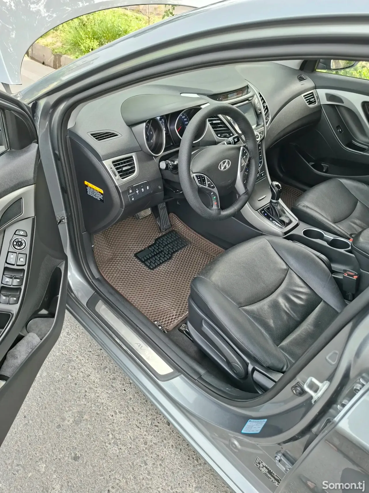 Hyundai Avante 2015 · 1.6 AT