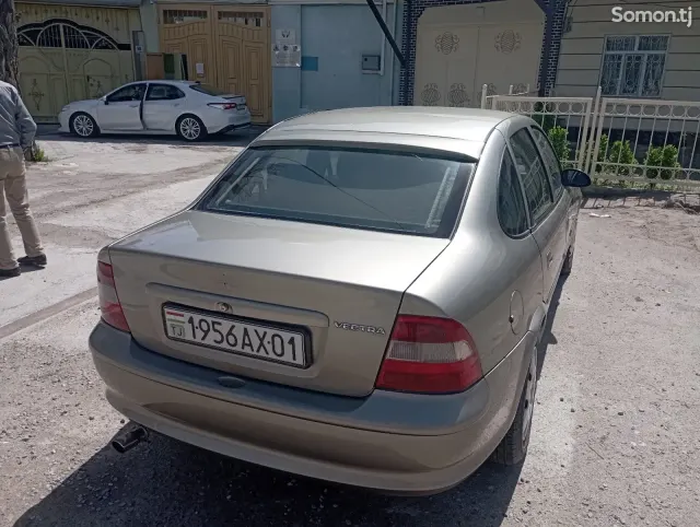 Opel Vectra B 1996 · 1.6 MT