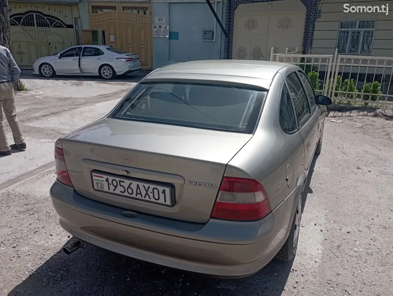 Opel Vectra B 1996 · 1.6 MT