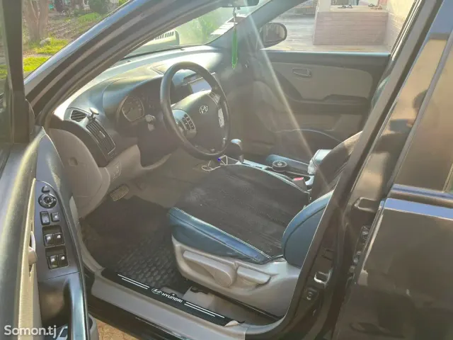 Hyundai Avante 2008 · 1.6 AT