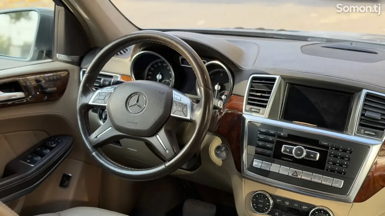 Mercedes-Benz GL class 2014 · 3.5 AT