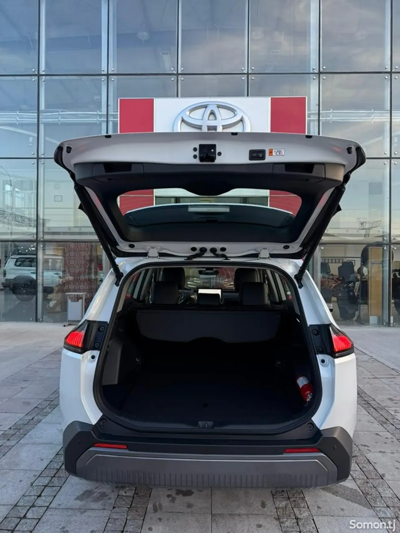 Toyota RAV 4 2026 · 2.5 AT