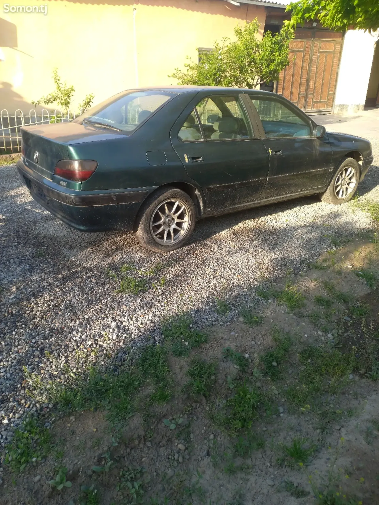 Peugeot 406 1996 · 1.6 MT