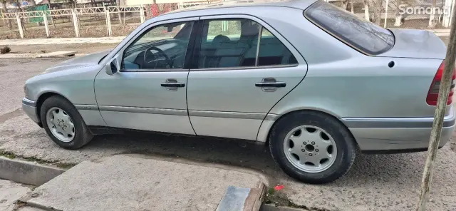 Mercedes-Benz C class 1995 · 1.8 MT
