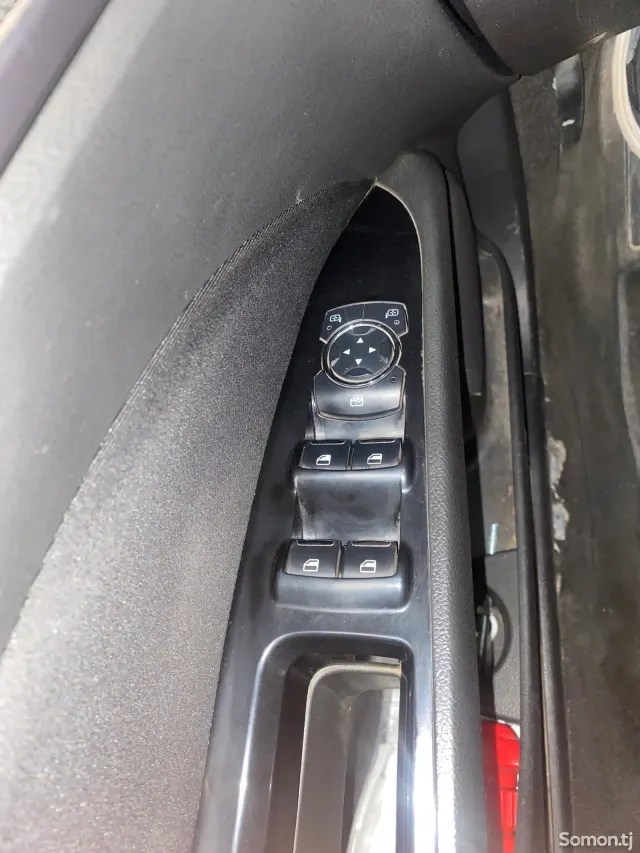 Ford Fusion 2015 · 2.0 AT