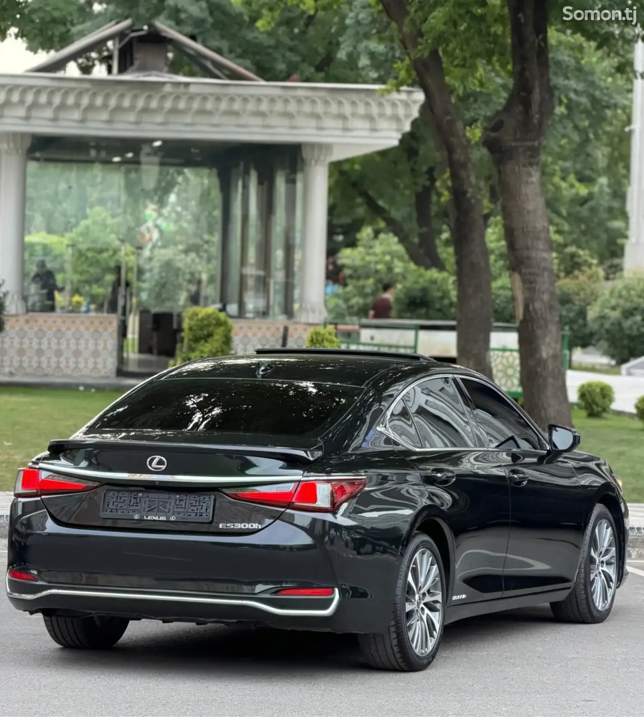 Lexus ES series 2019 · 3.0 AT
