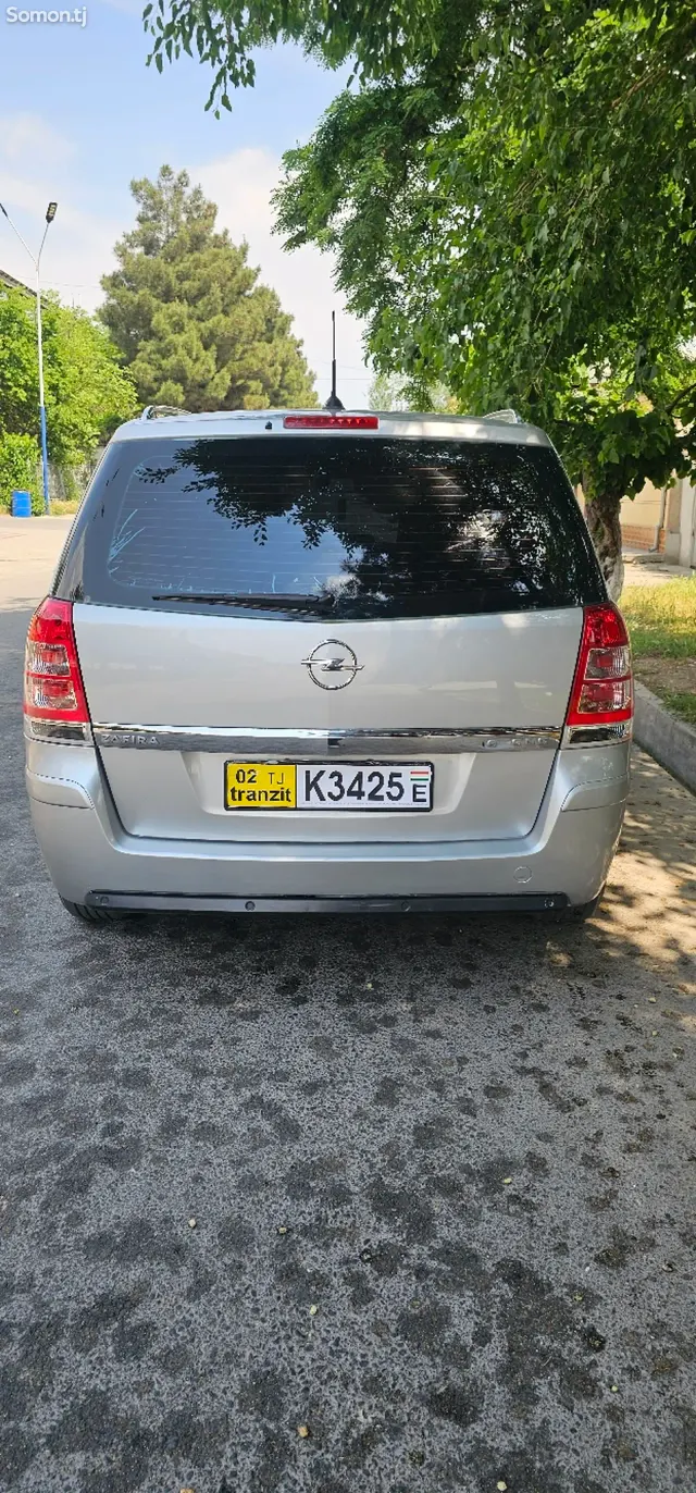 Opel Zafira 2007 · 1.6 MT