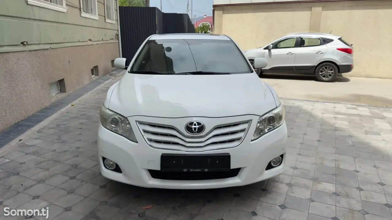 Toyota Camry 2011 · 2.5 AT