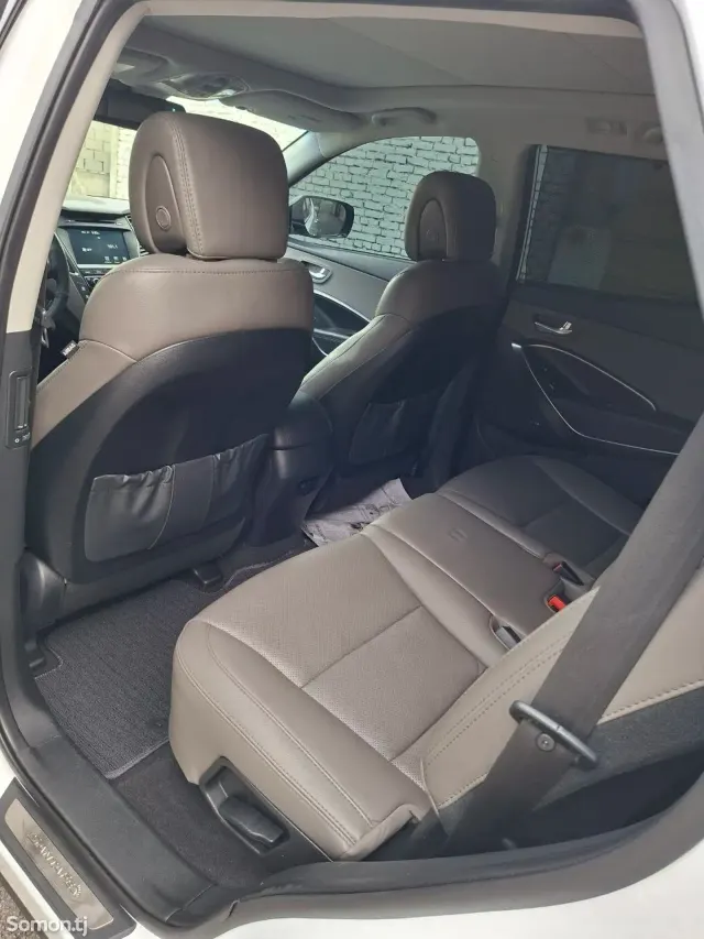 Hyundai Santa Fe 2016 · 2.0 AT