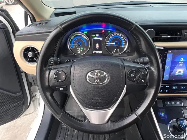 Toyota Corolla 2018 · 1.8 AT