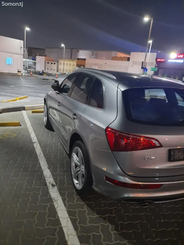 Audi Q5 2012 · 3.2 AT