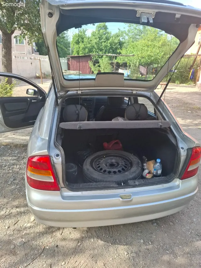 Opel Astra G 2003 · 1.6 MT