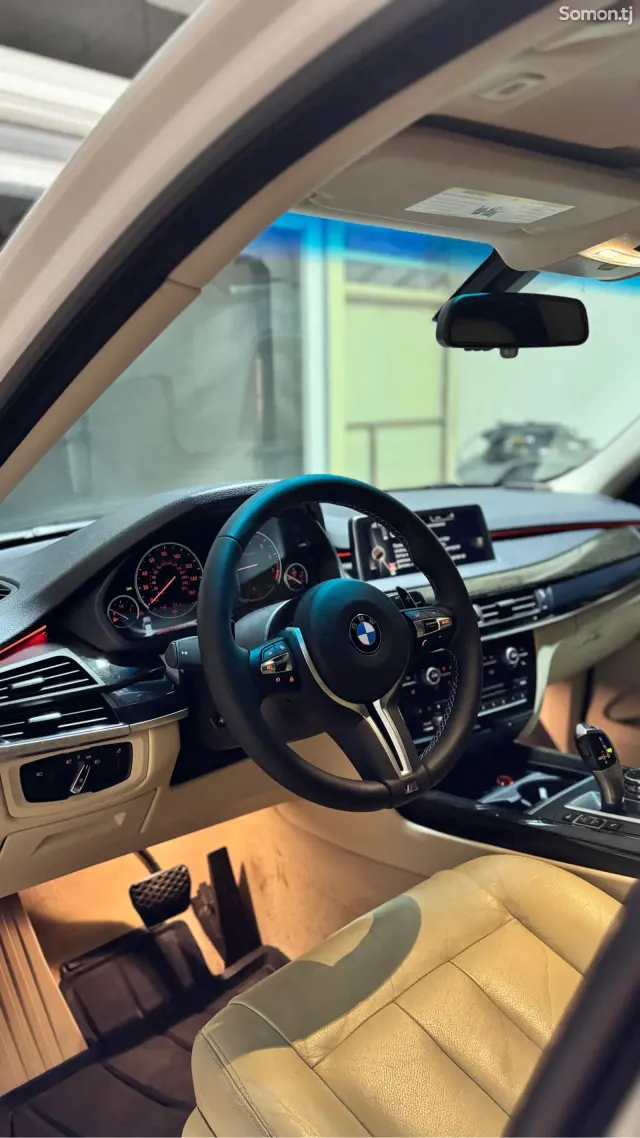 BMW X5 2014 · 3.5 AT