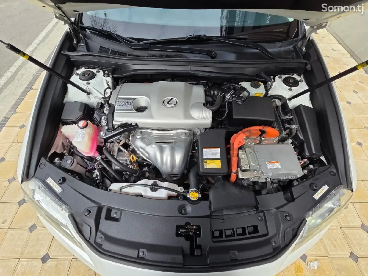 Lexus ES series 2015 · 2.5 AT