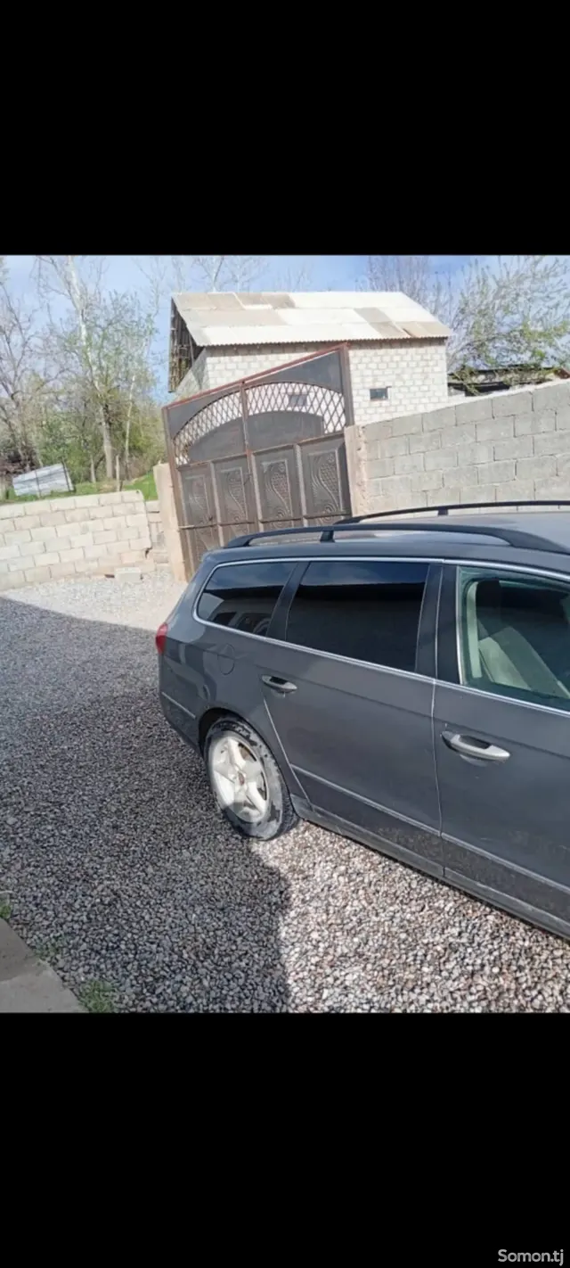 Volkswagen Passat 2007 · 2.0 MT