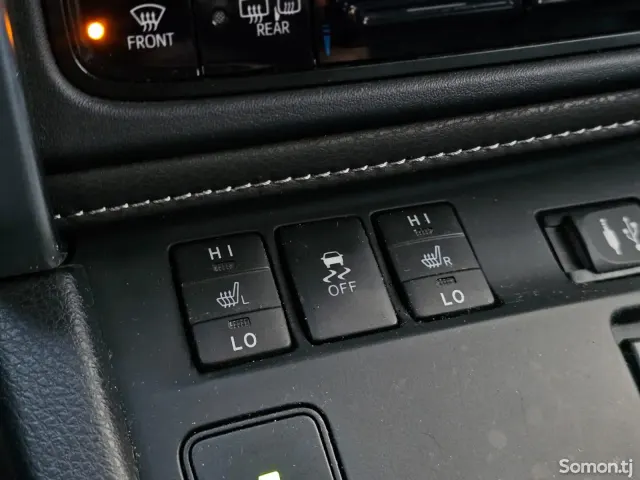 Toyota Auris 2015 · 1.8 AT