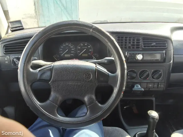 Volkswagen Vento 1994 · 1.8 MT