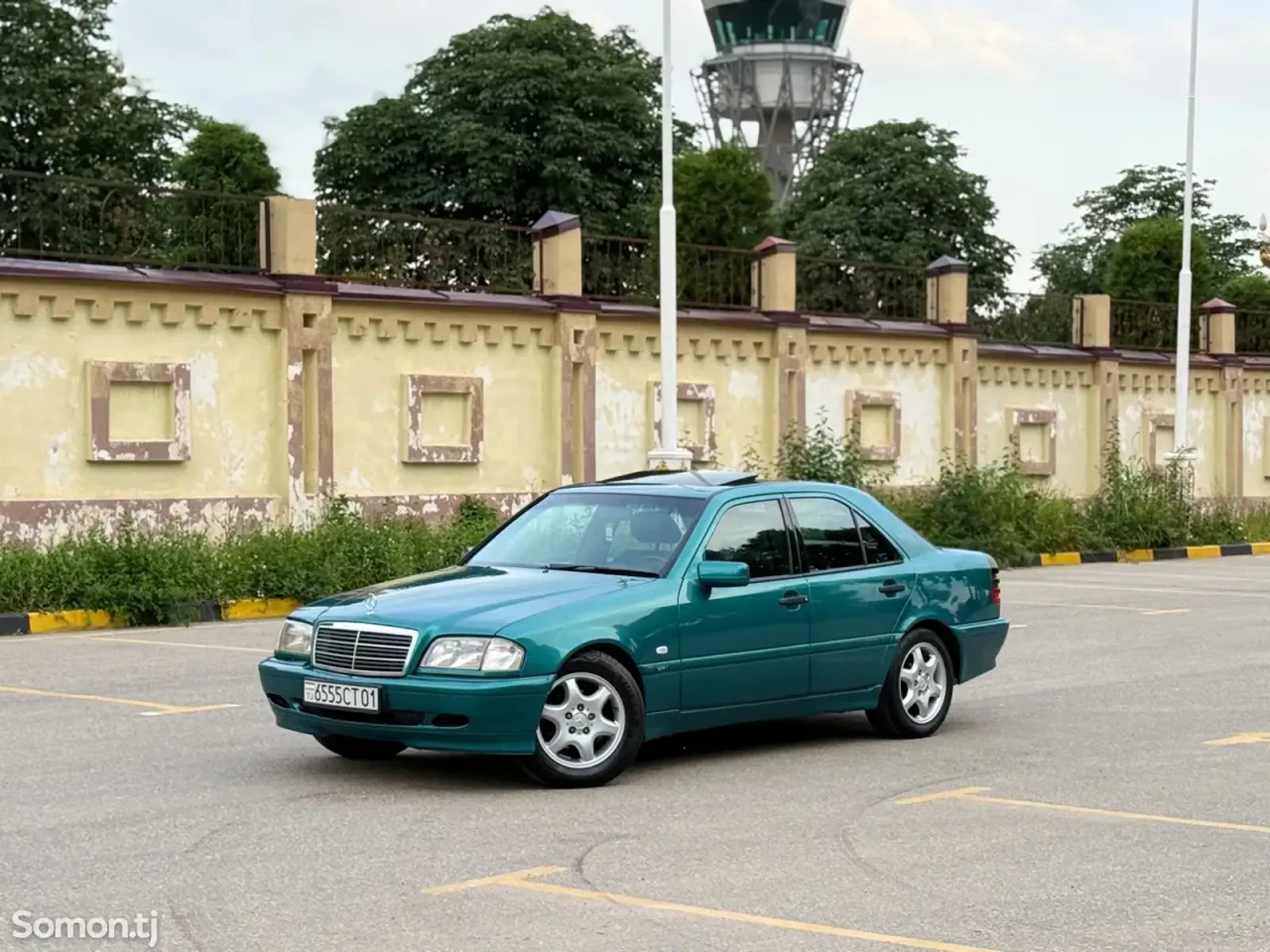 Mercedes-Benz C class 2000 · 2.4 AT