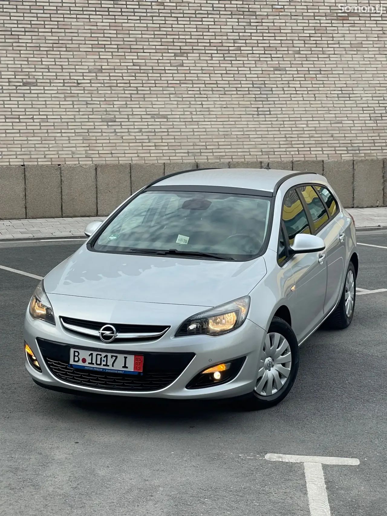 Opel Astra J 2014 · 1.7 MT