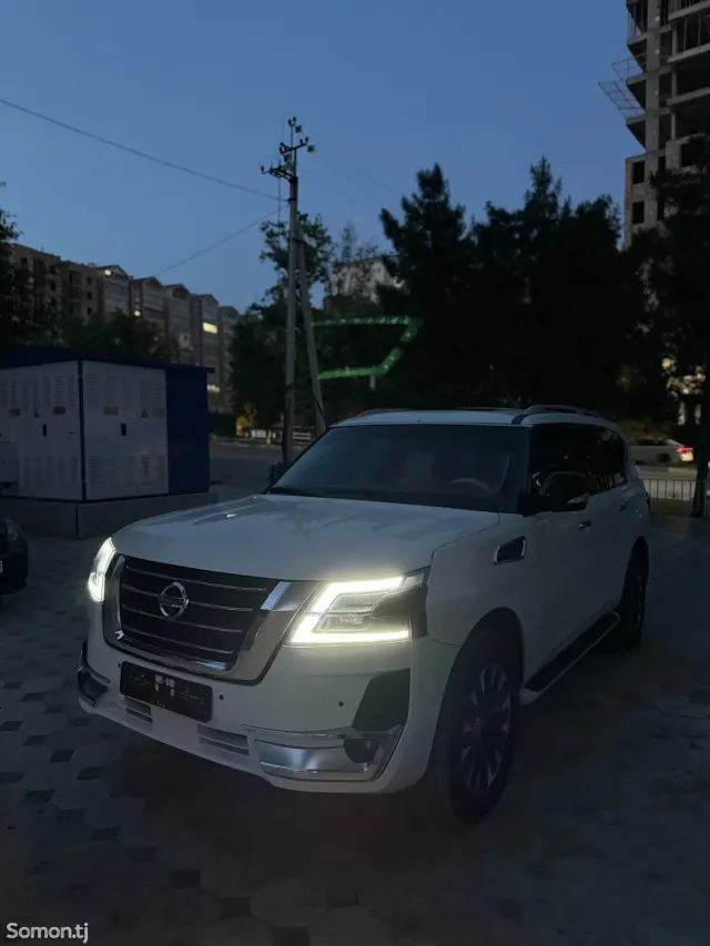 Nissan Patrol 2014 · 5.6 AT