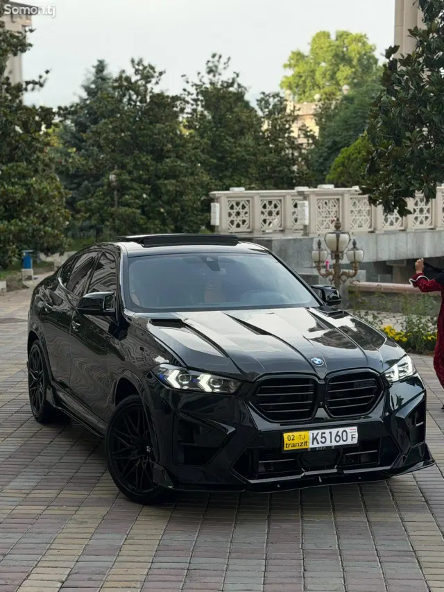 BMW X6 M 2021 · 4.4 AT