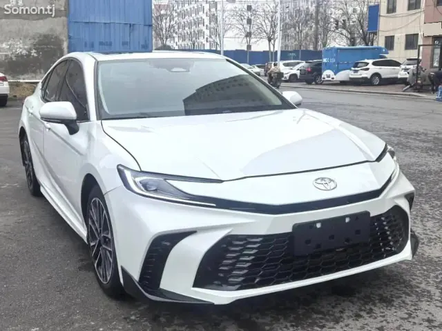Toyota Camry 2025 · 2.0 AT