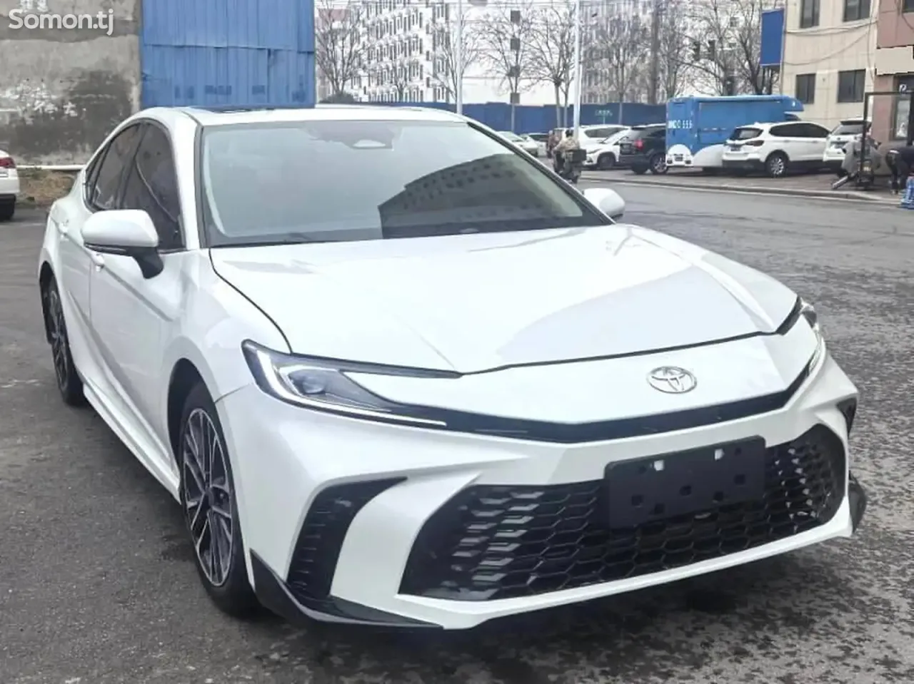 Toyota Camry 2025 · 2.0 AT