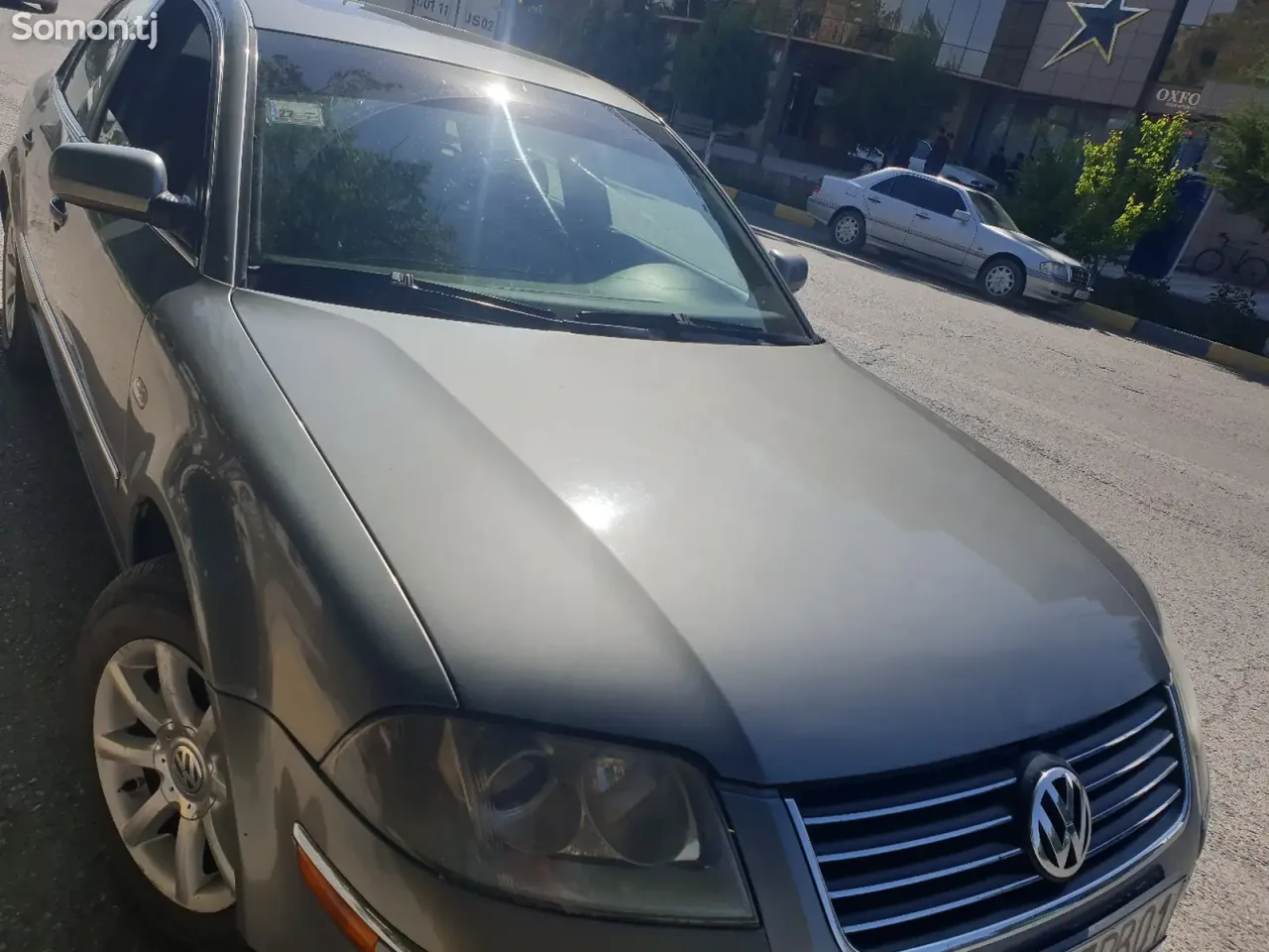 Volkswagen Passat 2004 · 1.8 MT