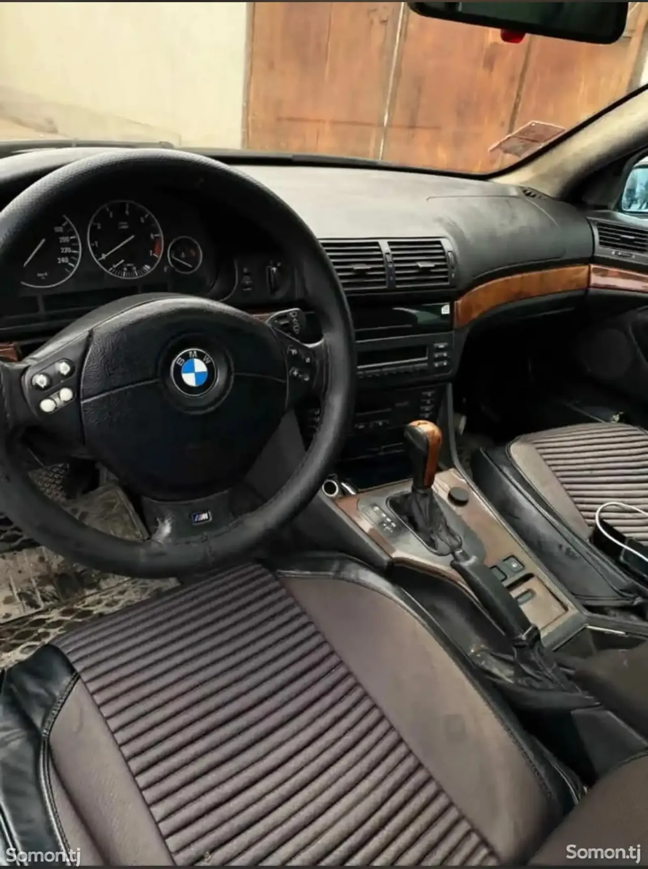 BMW 5 series 1999 · 2.5 AT