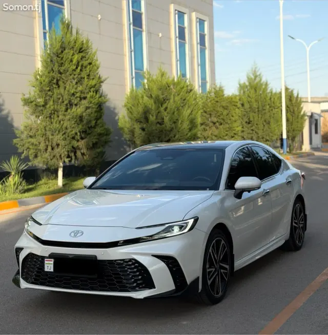 Toyota Camry 2025 · 2.0 AT