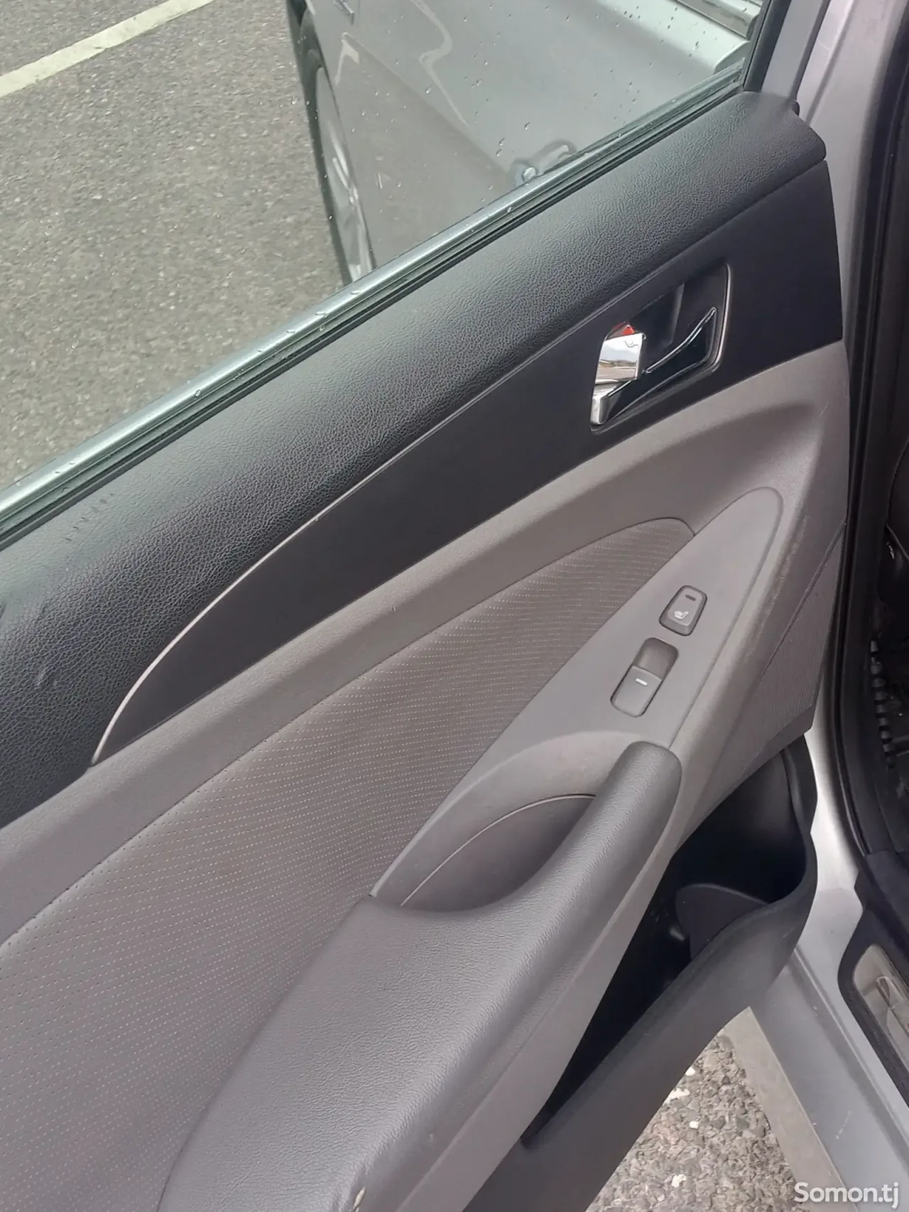 Hyundai Sonata 2012 · 2.0 AT