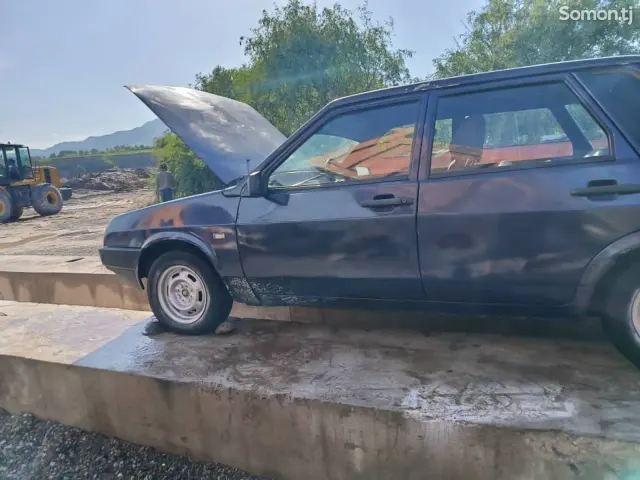 Lada (ВАЗ) 21099 2003 · 1.6 MT