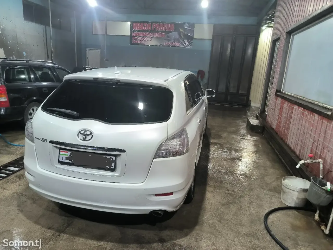 Toyota Mark X ZiO 2009 · 2.4 AT