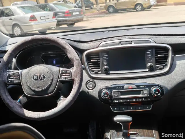 Kia Sorento 2020 · 2.0 AT