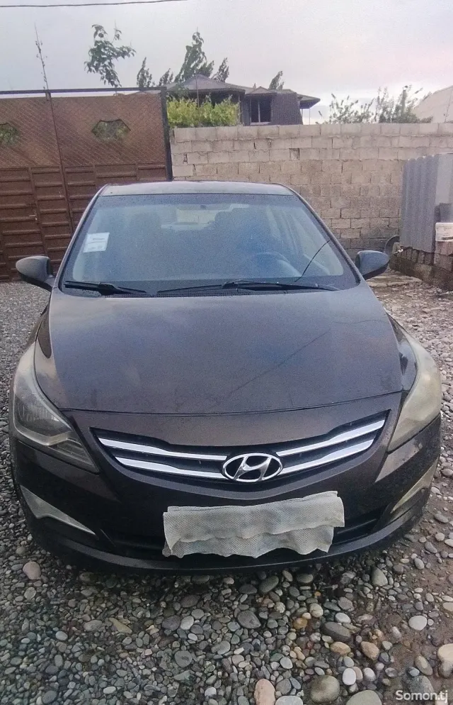Hyundai Solaris 2015 · 1.6 AT