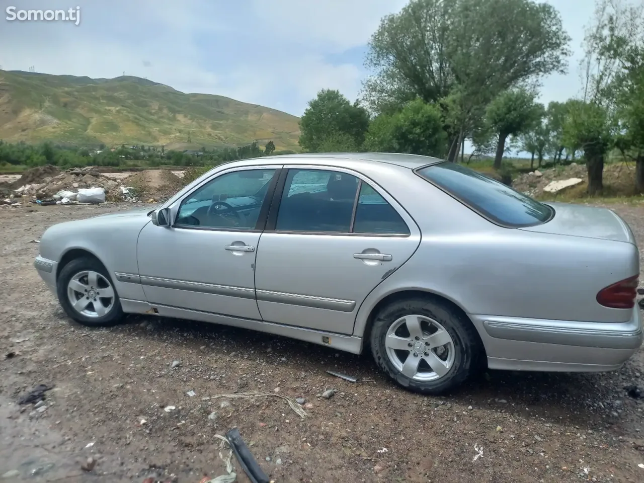 Mercedes-Benz E class 1998 · 2.0 MT