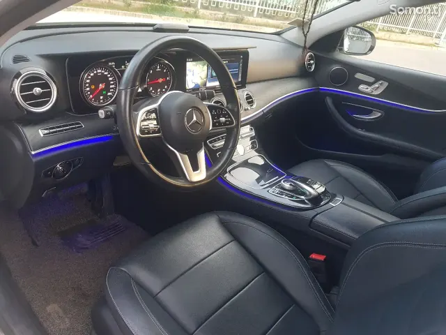 Mercedes-Benz E class 2018 · 2.2 AT